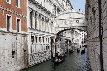 <p>Bridge of Sighs</p>